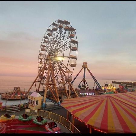 Sea View Lavish Apartment Sky Tv Whirlpool Bath Huge Balcony Newly Refurbished Bridlington Bagian luar foto