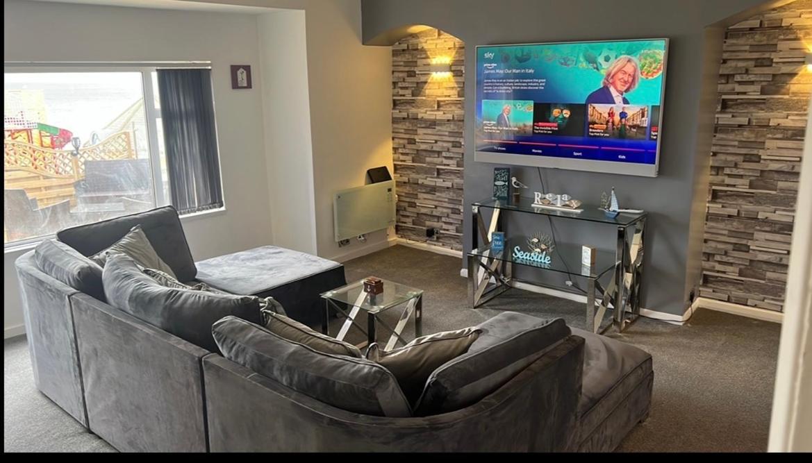 Sea View Lavish Apartment Sky Tv Whirlpool Bath Huge Balcony Newly Refurbished Bridlington Bagian luar foto